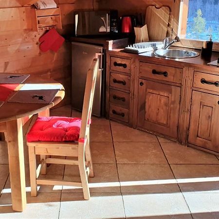 Bienvenue Dans Notre Chalet! Appartement Les Sitelles 大博尔南 外观 照片